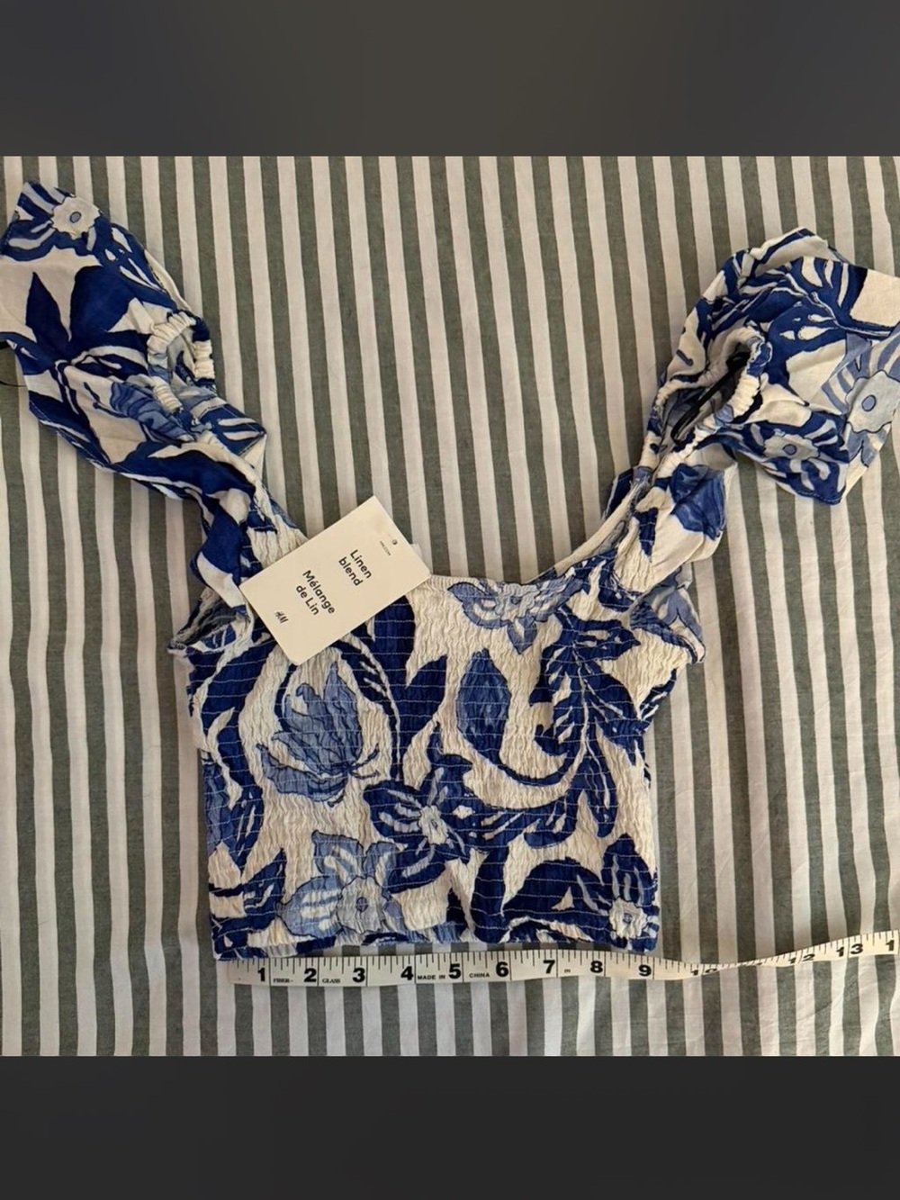 H&M Blue and White Floral Smocked Crop Top with Puff Sleeves